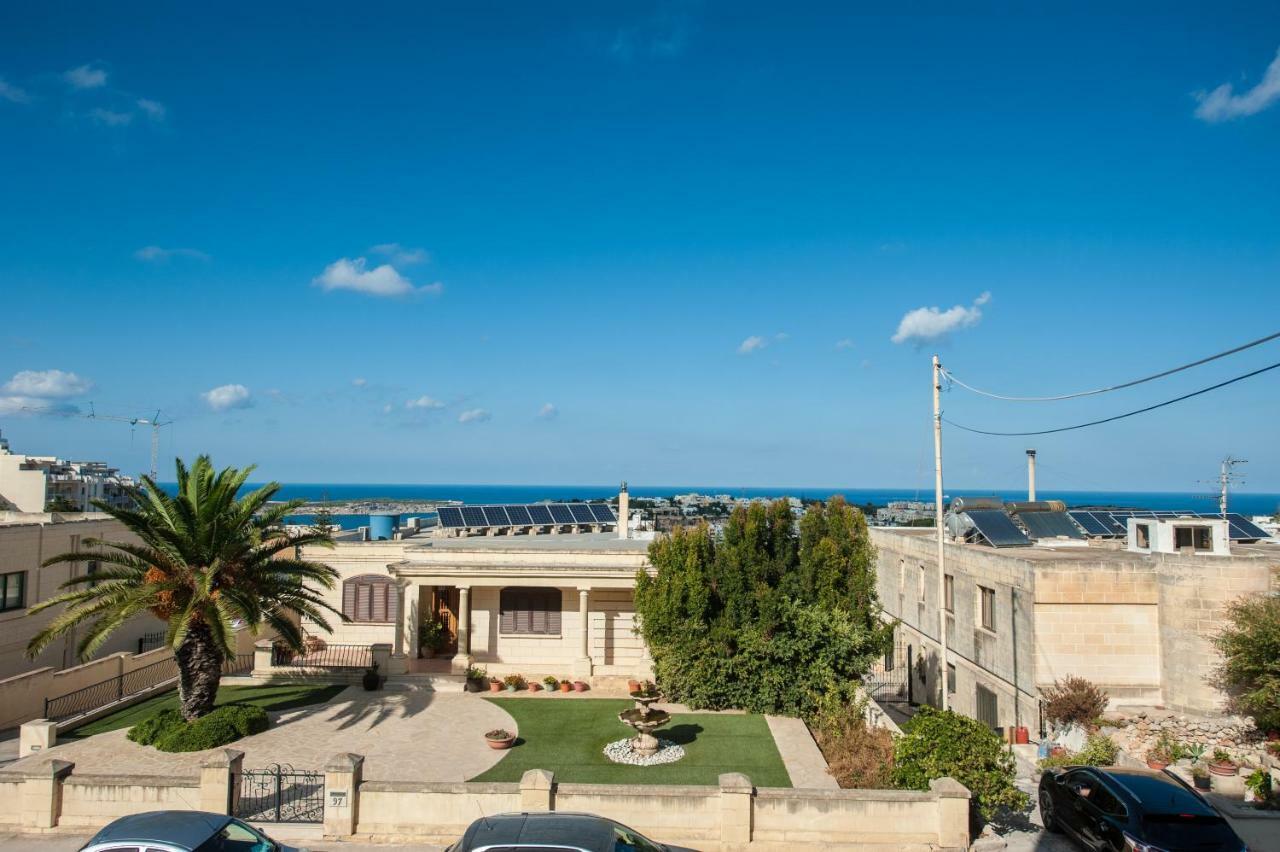 Artist Terrace Apartments Mellieha Exterior photo